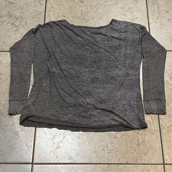 Maurices Premium‎ Women's: Large  Gray Embroidered Studded Long-sleeve Tee - Picture 4 of 4